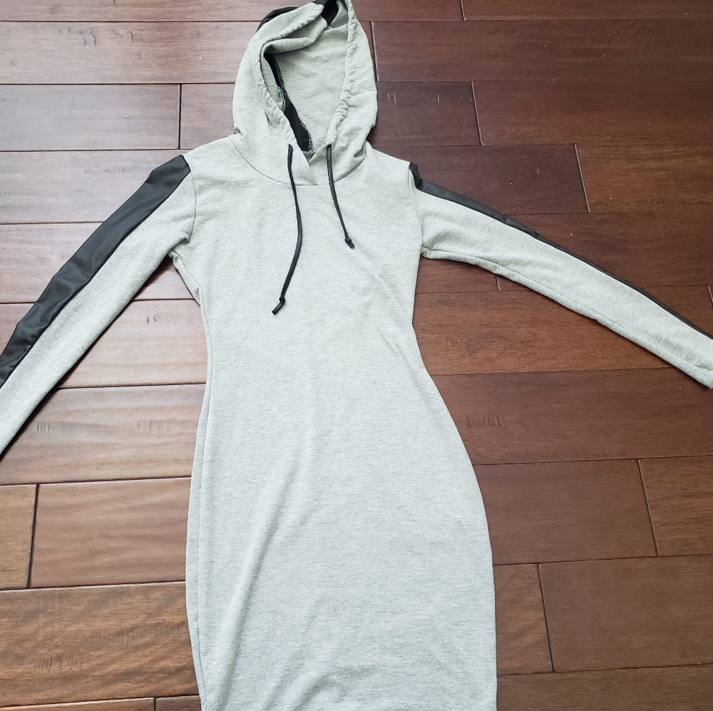 Gray & Black Hooded Sweat Dress